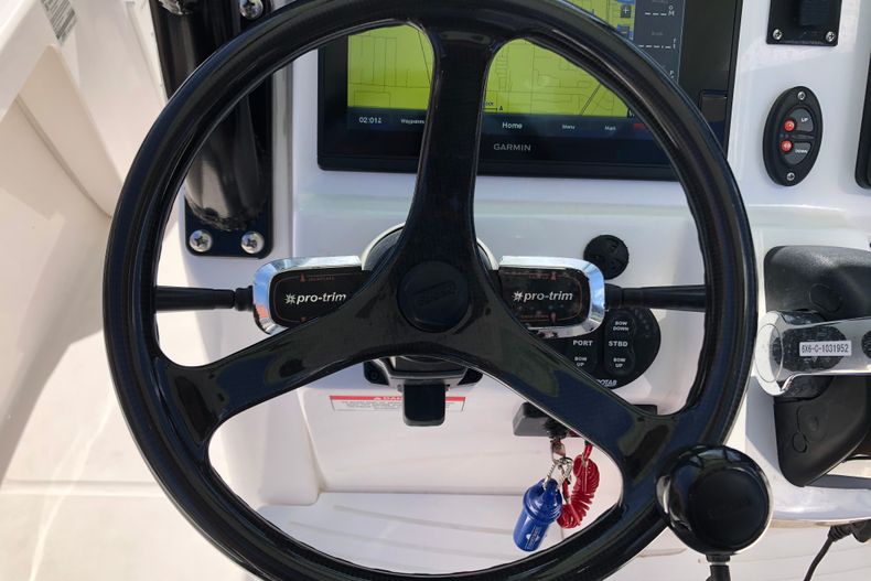 Thumbnail 16 for Used 2018 Everglades 243 boat for sale in Vero Beach, FL