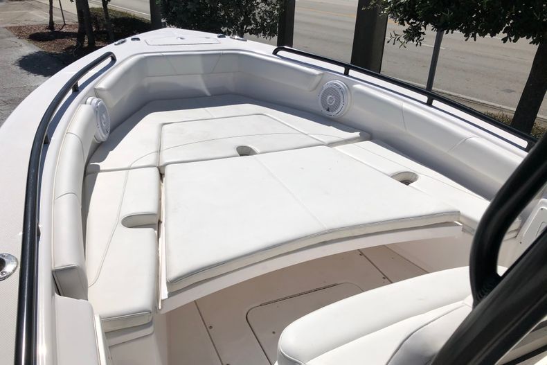 Thumbnail 17 for Used 2018 Everglades 243 boat for sale in Vero Beach, FL