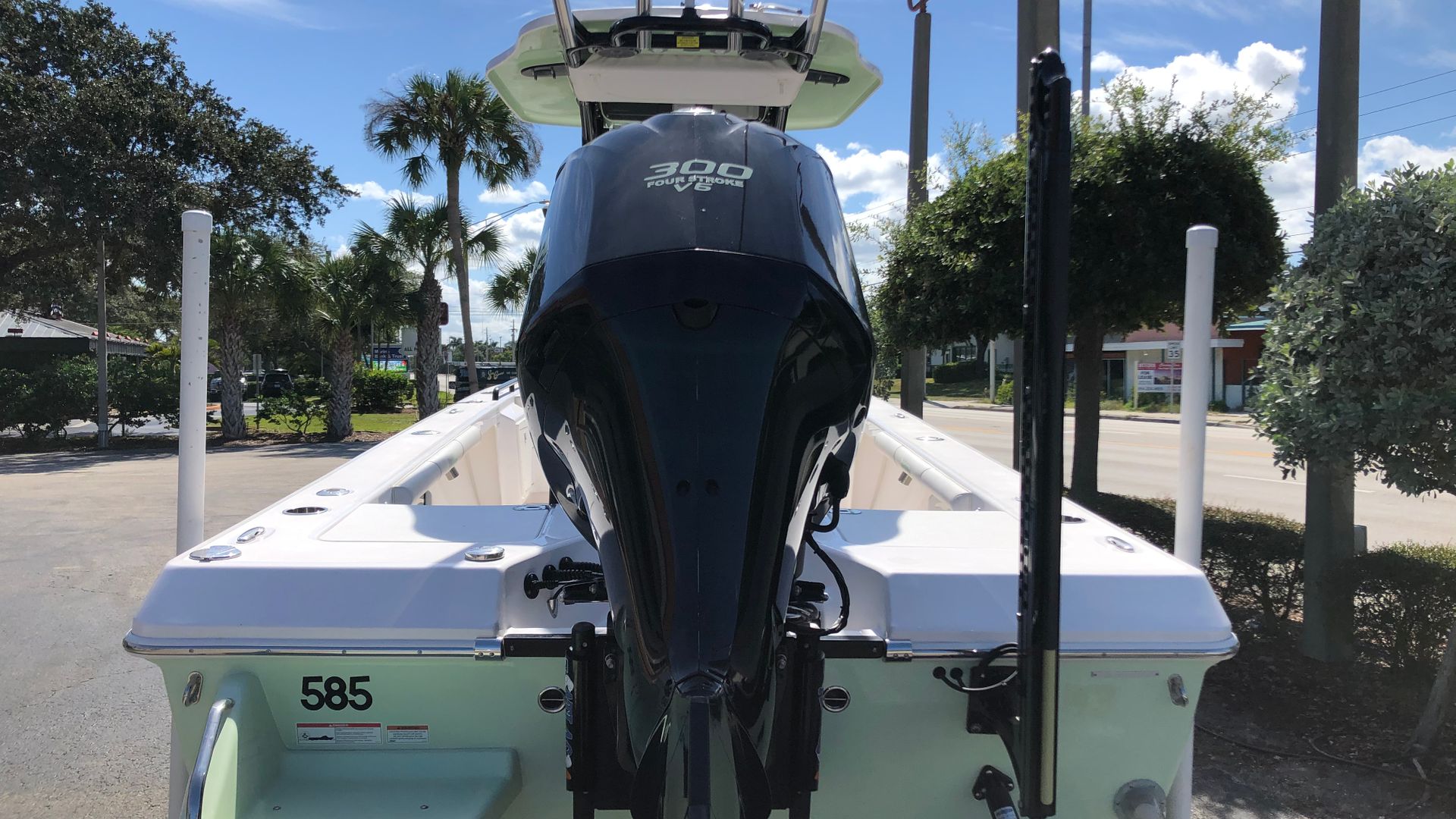 Used 2018 Everglades 243 #0868 image 6