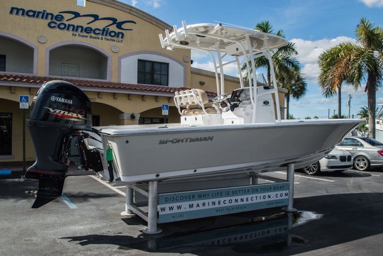 Thumbnail 7 for New 2016 Sportsman Masters 227 Bay Boat boat for sale in West Palm Beach, FL