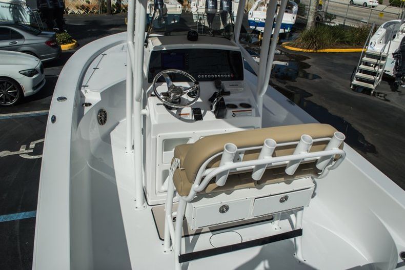 Thumbnail 9 for New 2016 Sportsman Masters 227 Bay Boat boat for sale in West Palm Beach, FL