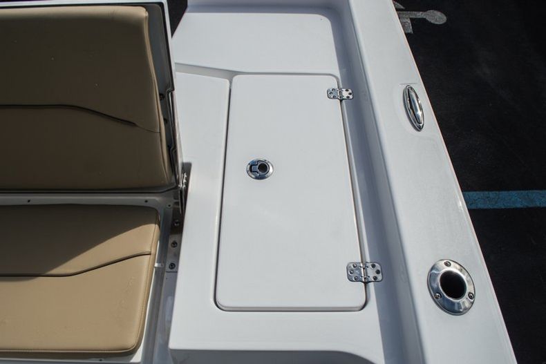 Thumbnail 42 for New 2016 Sportsman Masters 227 Bay Boat boat for sale in West Palm Beach, FL