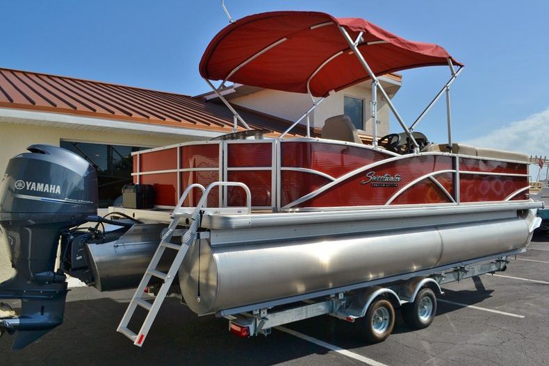 Thumbnail 5 for New 2014 Sweetwater Premium 220 Wet Bar 3 Gate boat for sale in Vero Beach, FL