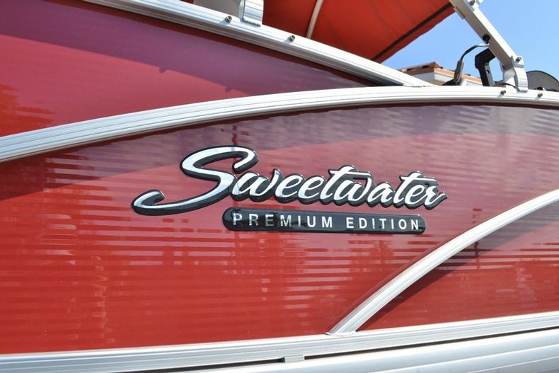 Thumbnail 6 for New 2014 Sweetwater Premium 220 Wet Bar 3 Gate boat for sale in Vero Beach, FL