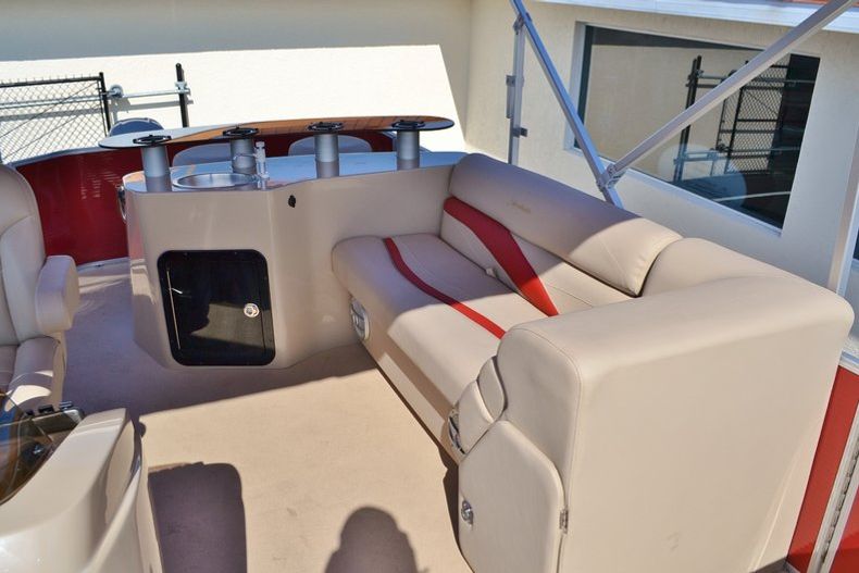 Thumbnail 19 for New 2014 Sweetwater Premium 220 Wet Bar 3 Gate boat for sale in Vero Beach, FL