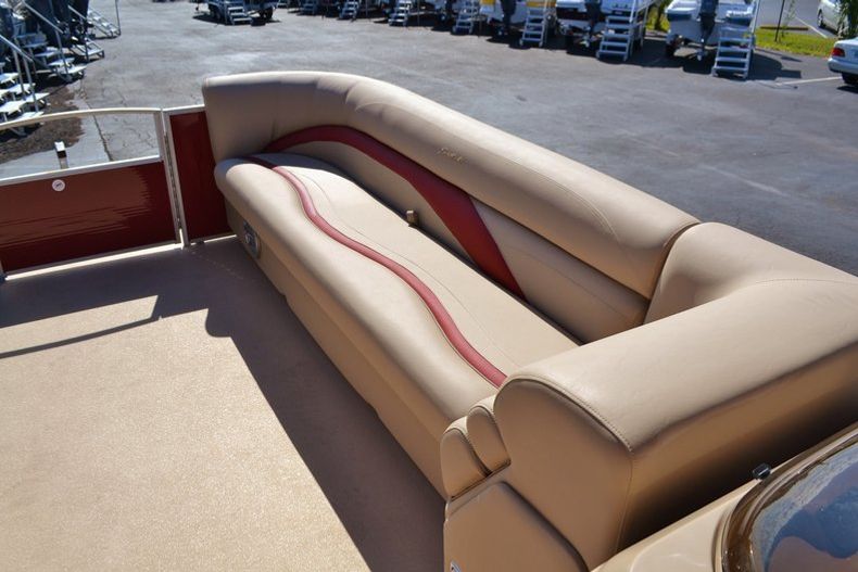 Thumbnail 20 for New 2014 Sweetwater Premium 220 Wet Bar 3 Gate boat for sale in Vero Beach, FL