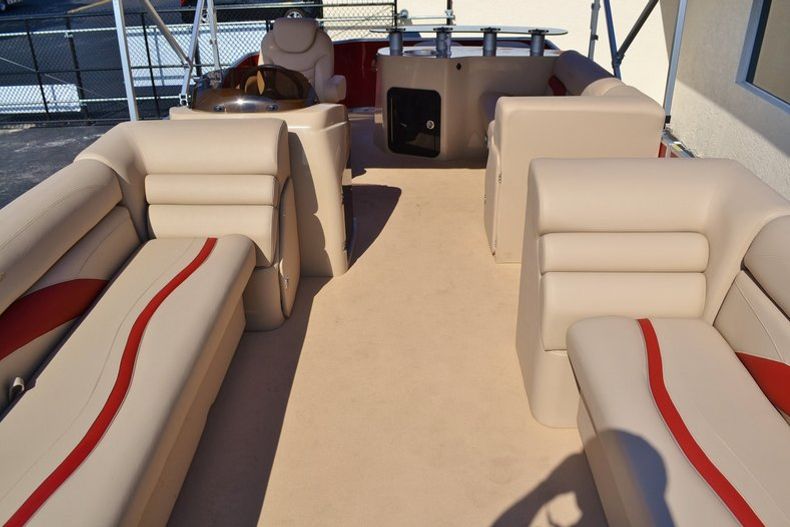 Thumbnail 24 for New 2014 Sweetwater Premium 220 Wet Bar 3 Gate boat for sale in Vero Beach, FL