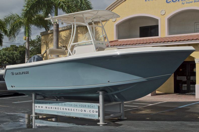 Thumbnail 1 for New 2017 Sailfish 220 CC Center Console boat for sale in West Palm Beach, FL