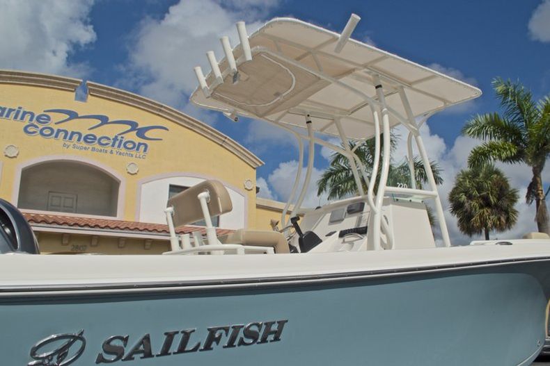 Thumbnail 8 for New 2017 Sailfish 220 CC Center Console boat for sale in West Palm Beach, FL