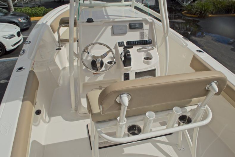 Thumbnail 9 for New 2017 Sailfish 220 CC Center Console boat for sale in West Palm Beach, FL