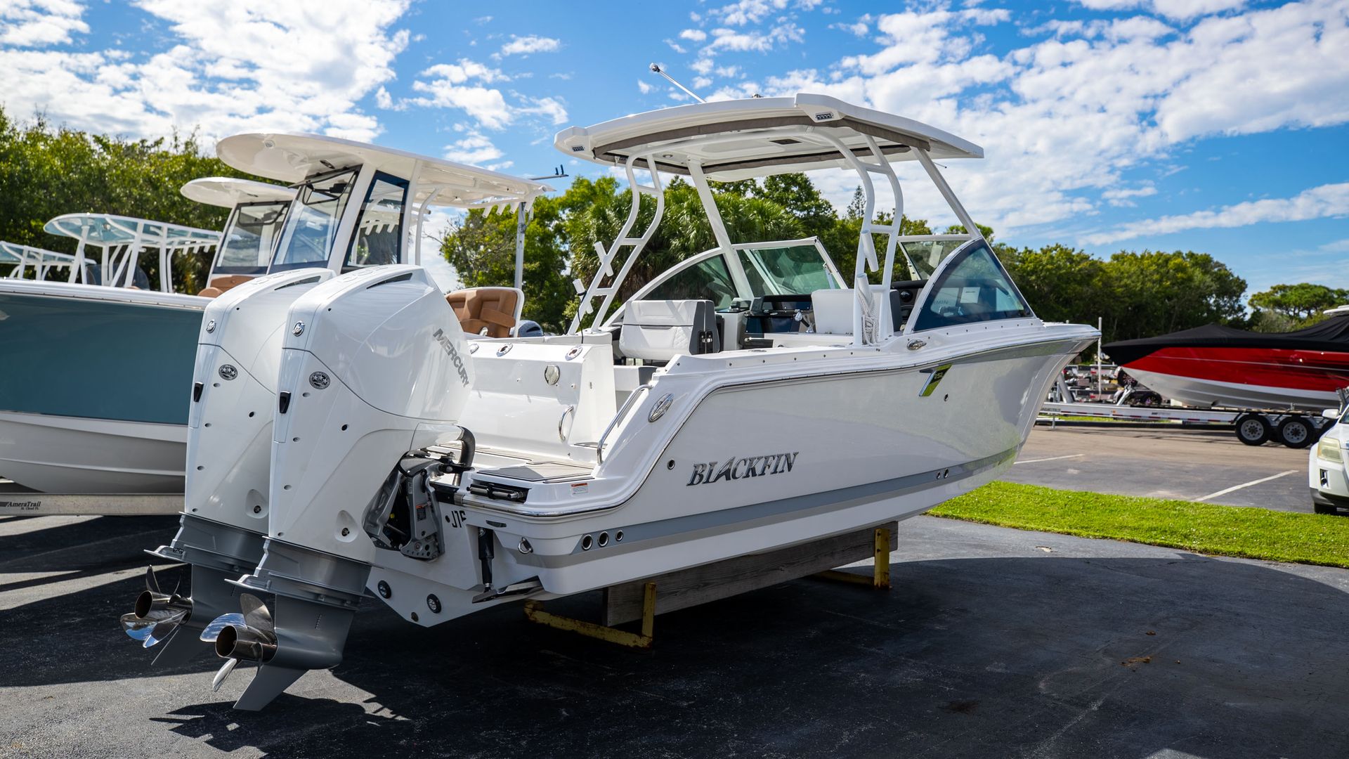 Used 2021 Blackfin 252DC #H150 image 3