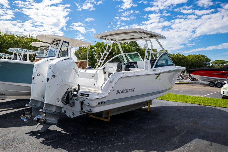 Thumbnail 2 for Used 2021 Blackfin 252DC boat for sale in West Palm Beach, FL
