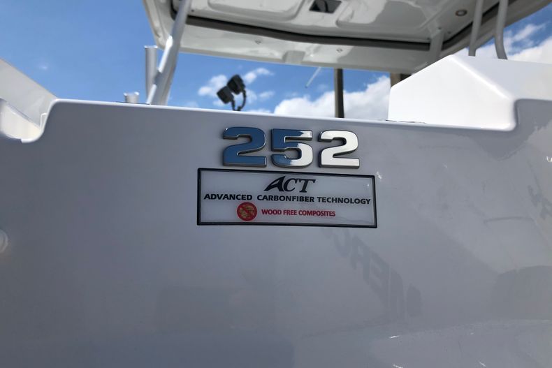 Thumbnail 29 for Used 2021 Blackfin 252DC boat for sale in West Palm Beach, FL