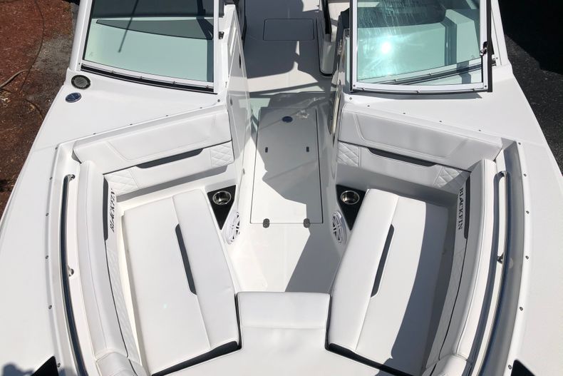 Thumbnail 15 for Used 2021 Blackfin 252DC boat for sale in West Palm Beach, FL
