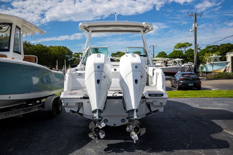 Thumbnail 3 for Used 2021 Blackfin 252DC boat for sale in West Palm Beach, FL