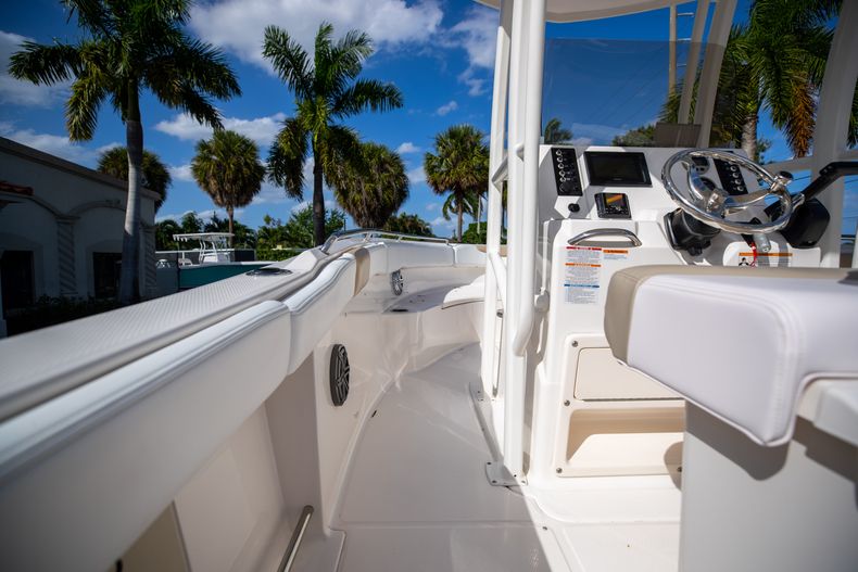Thumbnail 19 for Used 2018 Robalo R222 Center Console boat for sale in West Palm Beach, FL