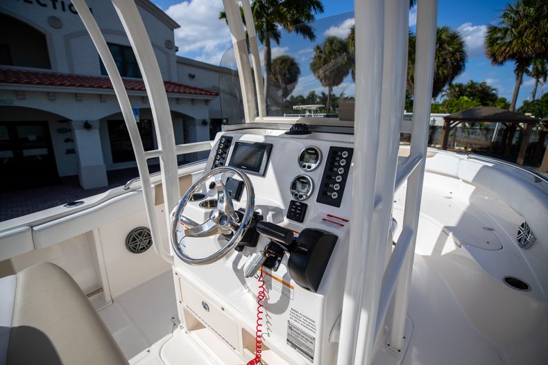 Thumbnail 20 for Used 2018 Robalo R222 Center Console boat for sale in West Palm Beach, FL