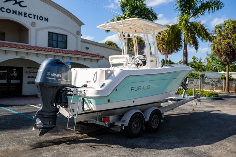 Thumbnail 10 for Used 2018 Robalo R222 Center Console boat for sale in West Palm Beach, FL