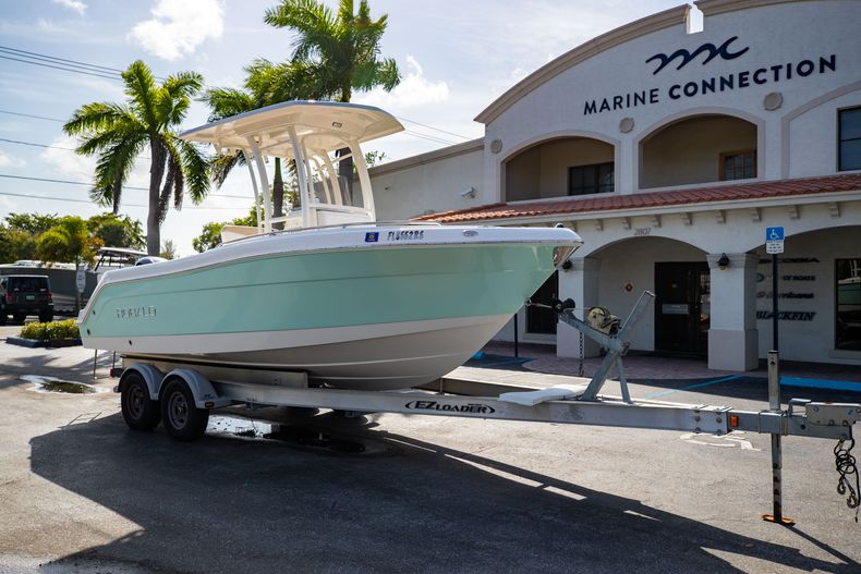 Thumbnail 1 for Used 2018 Robalo R222 Center Console boat for sale in West Palm Beach, FL