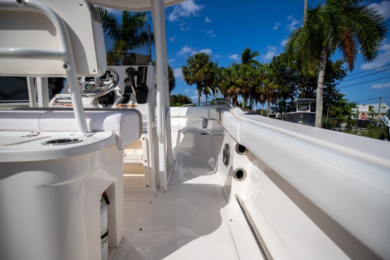 Thumbnail 17 for Used 2018 Robalo R222 Center Console boat for sale in West Palm Beach, FL