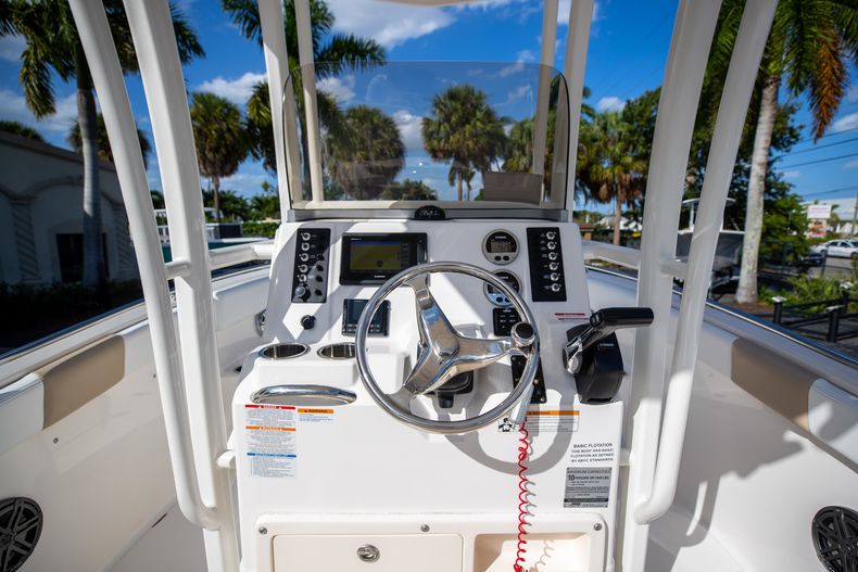 Thumbnail 21 for Used 2018 Robalo R222 Center Console boat for sale in West Palm Beach, FL