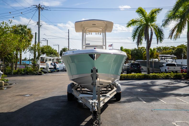 Thumbnail 3 for Used 2018 Robalo R222 Center Console boat for sale in West Palm Beach, FL