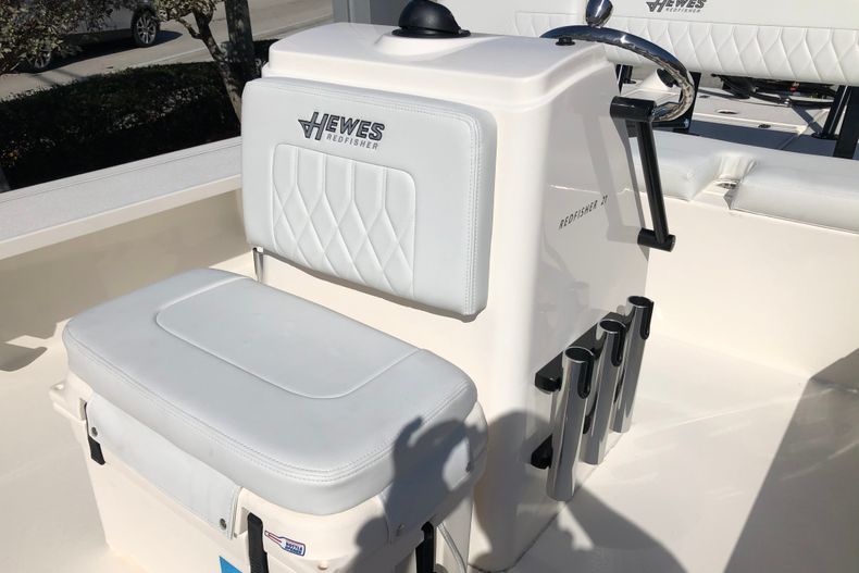 Thumbnail 16 for New 2022 Hewes Redfisher 21 boat for sale in Vero Beach, FL