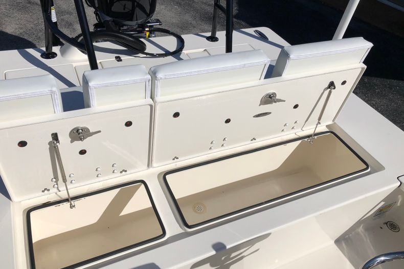 Thumbnail 22 for New 2022 Hewes Redfisher 21 boat for sale in Vero Beach, FL
