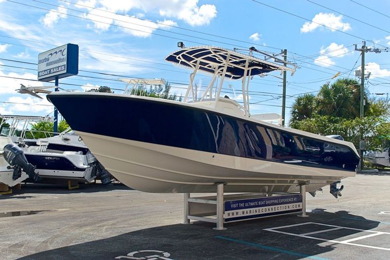 Thumbnail 3 for Used 2004 Edgewater 265 Center Console boat for sale in West Palm Beach, FL