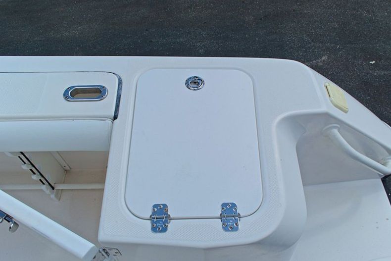 Thumbnail 31 for Used 2004 Edgewater 265 Center Console boat for sale in West Palm Beach, FL