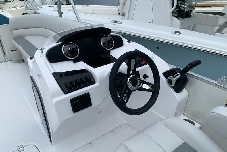 Thumbnail 6 for New 2022 Hurricane FunDeck FD2360 SB OB boat for sale in West Palm Beach, FL
