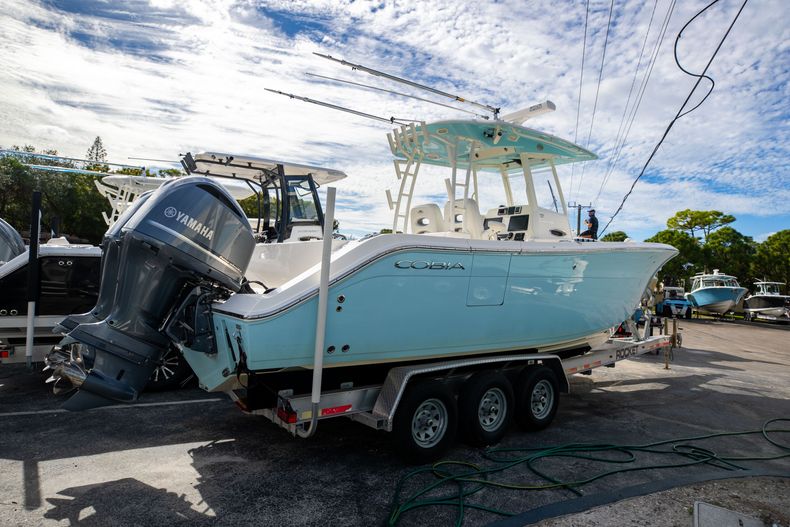 Used 2019 Cobia 301 CC boat for sale in Islamorada, FL