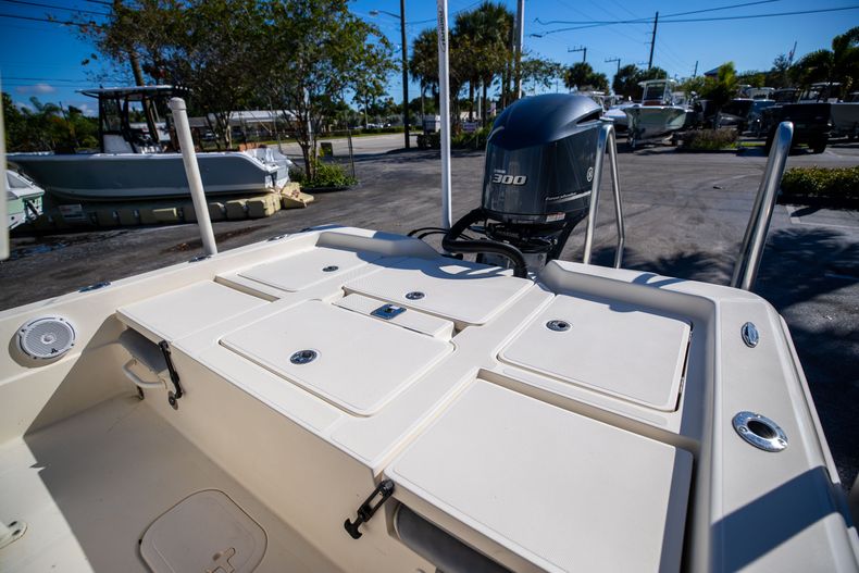 Thumbnail 16 for Used 2016 Skeeter SX240 boat for sale in West Palm Beach, FL