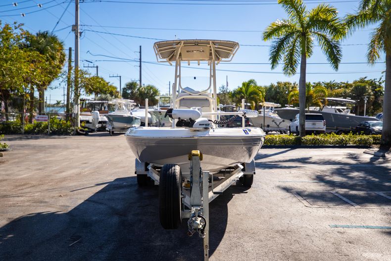 Thumbnail 3 for Used 2016 Skeeter SX240 boat for sale in West Palm Beach, FL
