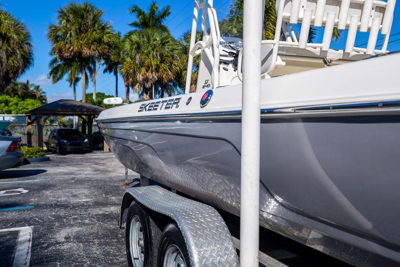 Thumbnail 8 for Used 2016 Skeeter SX240 boat for sale in West Palm Beach, FL