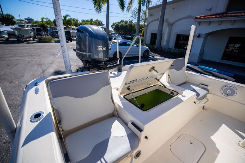 Thumbnail 15 for Used 2016 Skeeter SX240 boat for sale in West Palm Beach, FL