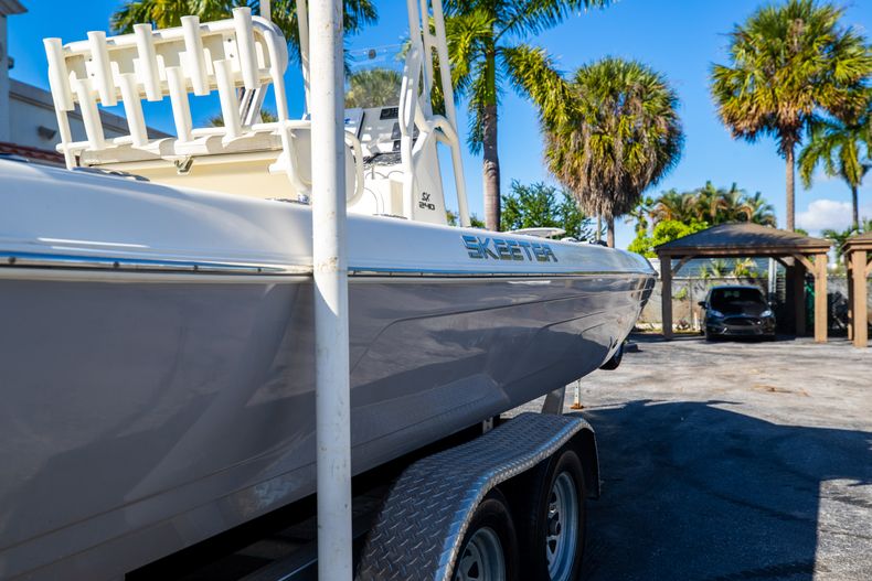 Thumbnail 11 for Used 2016 Skeeter SX240 boat for sale in West Palm Beach, FL