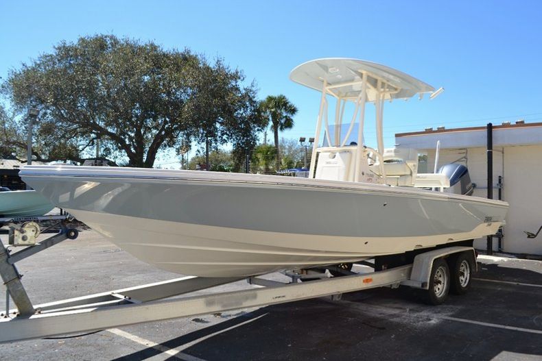 Thumbnail 3 for New 2016 Pathfinder 2600 HPS Bay Boat boat for sale in Vero Beach, FL