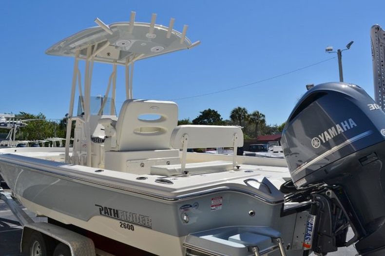 Thumbnail 4 for New 2016 Pathfinder 2600 HPS Bay Boat boat for sale in Vero Beach, FL