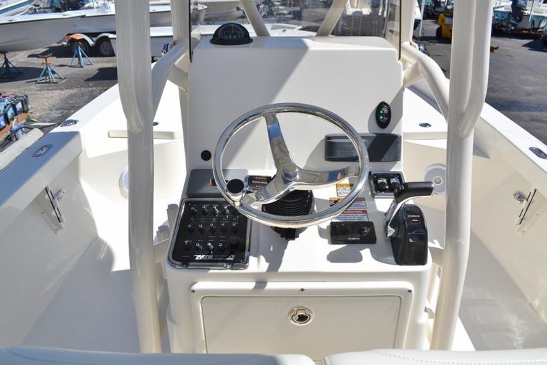 Thumbnail 10 for New 2016 Pathfinder 2600 HPS Bay Boat boat for sale in Vero Beach, FL