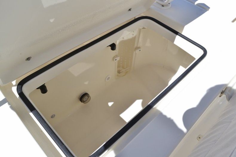 Thumbnail 21 for New 2016 Pathfinder 2600 HPS Bay Boat boat for sale in Vero Beach, FL