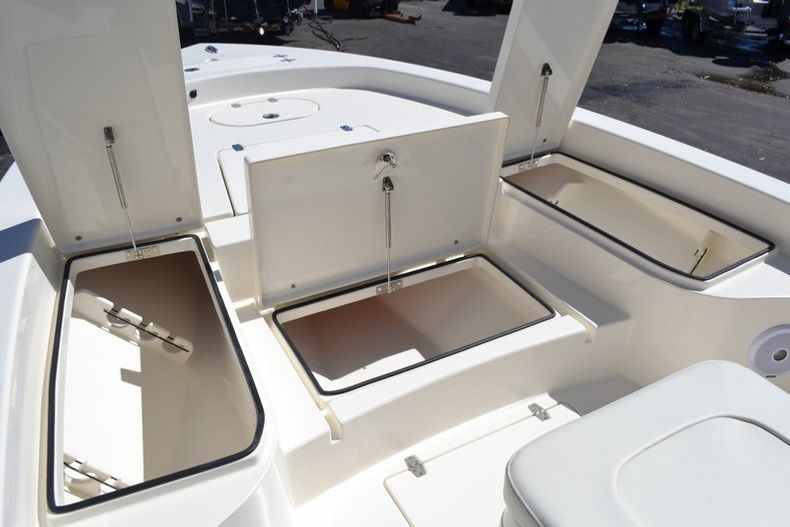 Thumbnail 25 for New 2016 Pathfinder 2600 HPS Bay Boat boat for sale in Vero Beach, FL