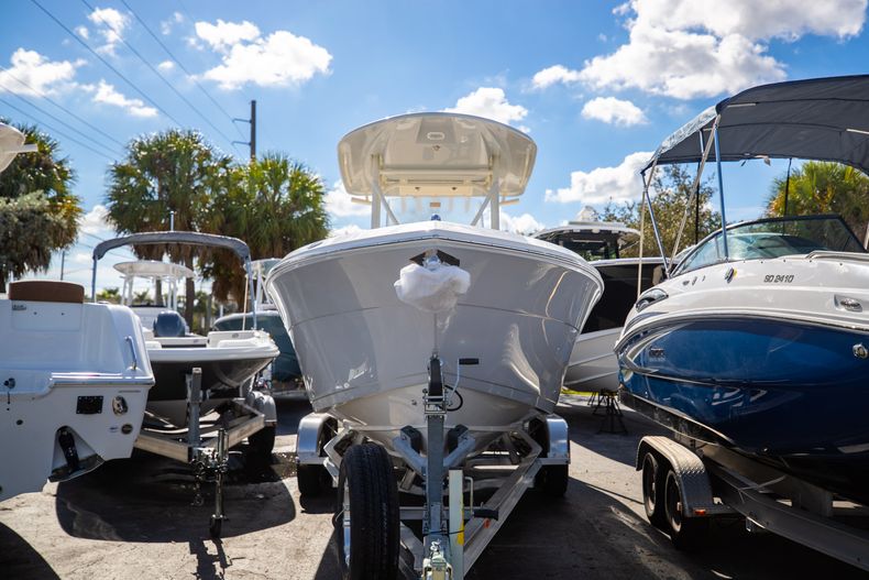 Thumbnail 3 for New 2022 Cobia 237 CC boat for sale in West Palm Beach, FL