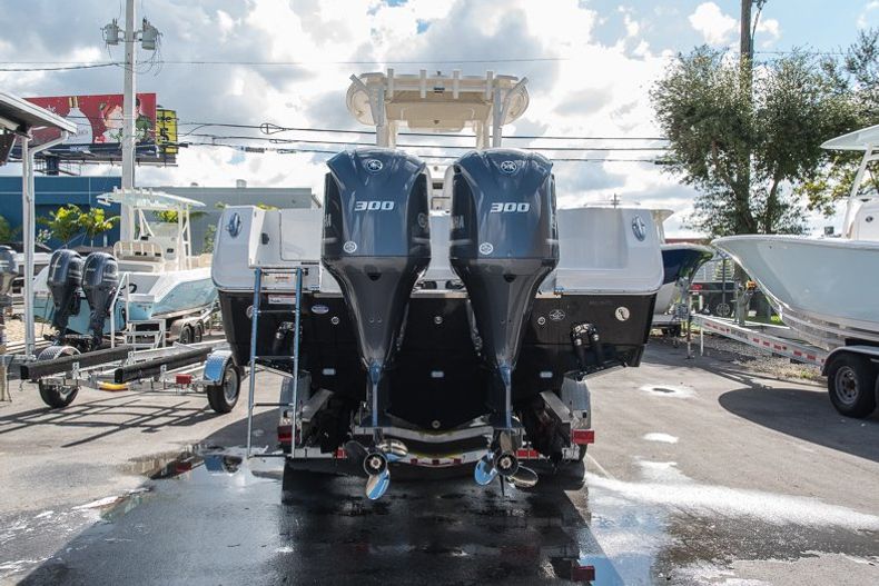 Thumbnail 2 for New 2016 Sailfish 320 CC Center Console boat for sale in West Palm Beach, FL