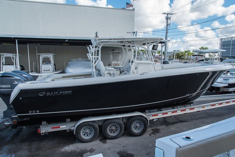 Thumbnail 4 for New 2016 Sailfish 320 CC Center Console boat for sale in West Palm Beach, FL