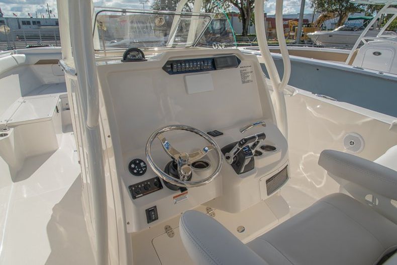 Thumbnail 32 for New 2016 Sailfish 320 CC Center Console boat for sale in West Palm Beach, FL