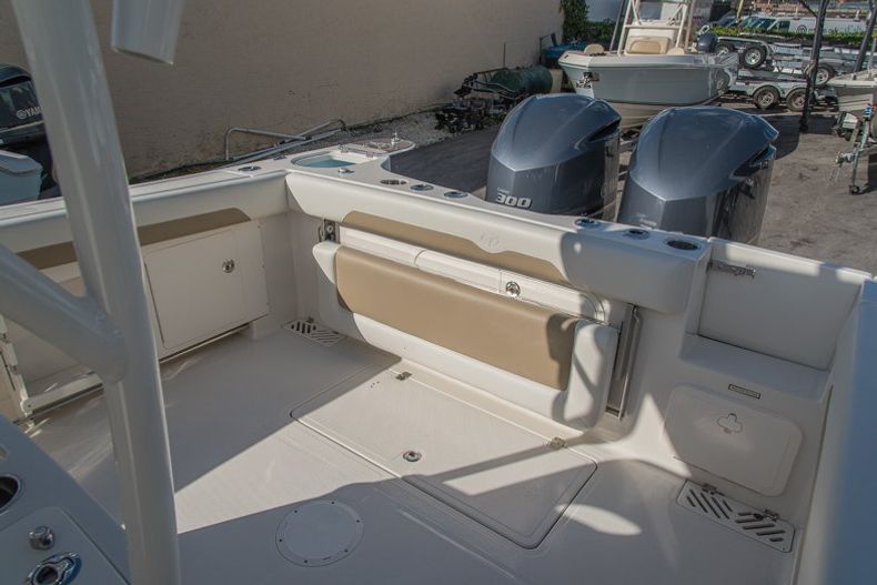 Thumbnail 33 for New 2016 Sailfish 320 CC Center Console boat for sale in West Palm Beach, FL