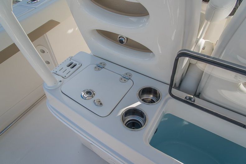 Thumbnail 38 for New 2016 Sailfish 320 CC Center Console boat for sale in West Palm Beach, FL
