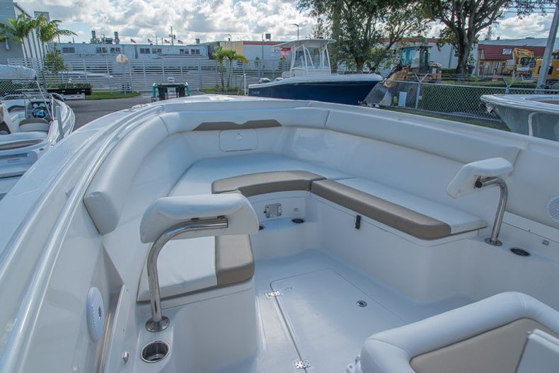 Thumbnail 46 for New 2016 Sailfish 320 CC Center Console boat for sale in West Palm Beach, FL