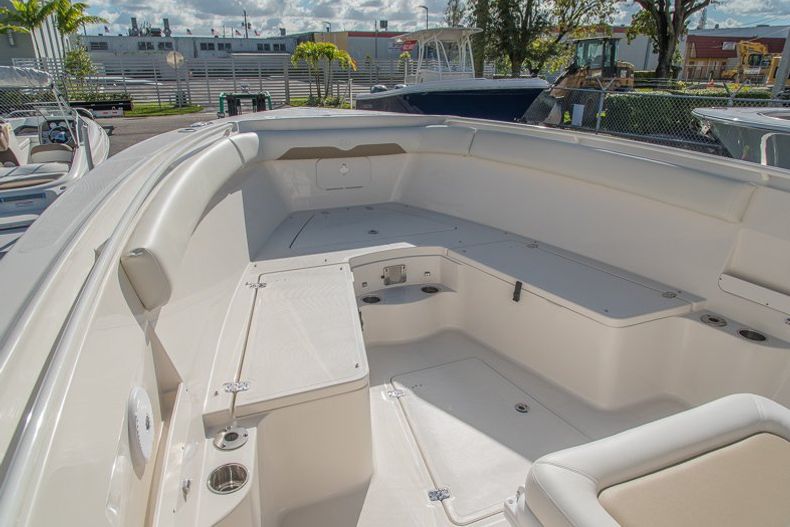 Thumbnail 47 for New 2016 Sailfish 320 CC Center Console boat for sale in West Palm Beach, FL